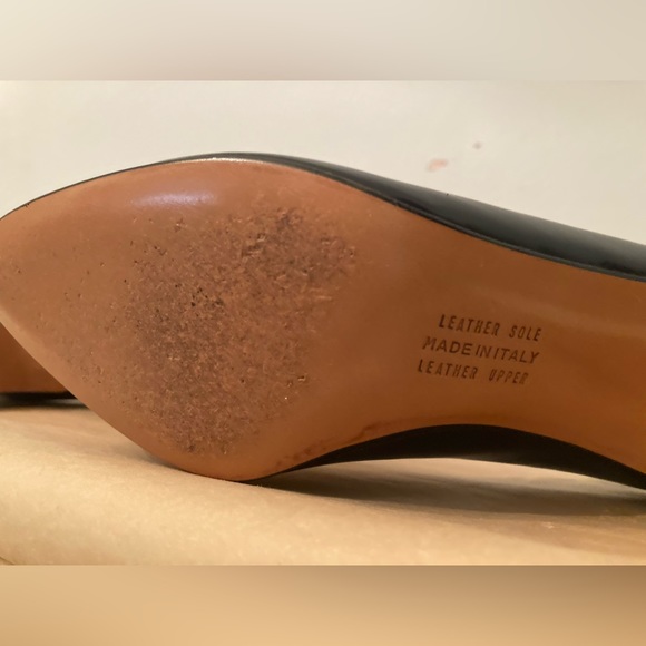 Salvatore Ferragamo vintage navy leather heels, size 6AA (narrow width) - Picture 8 of 8